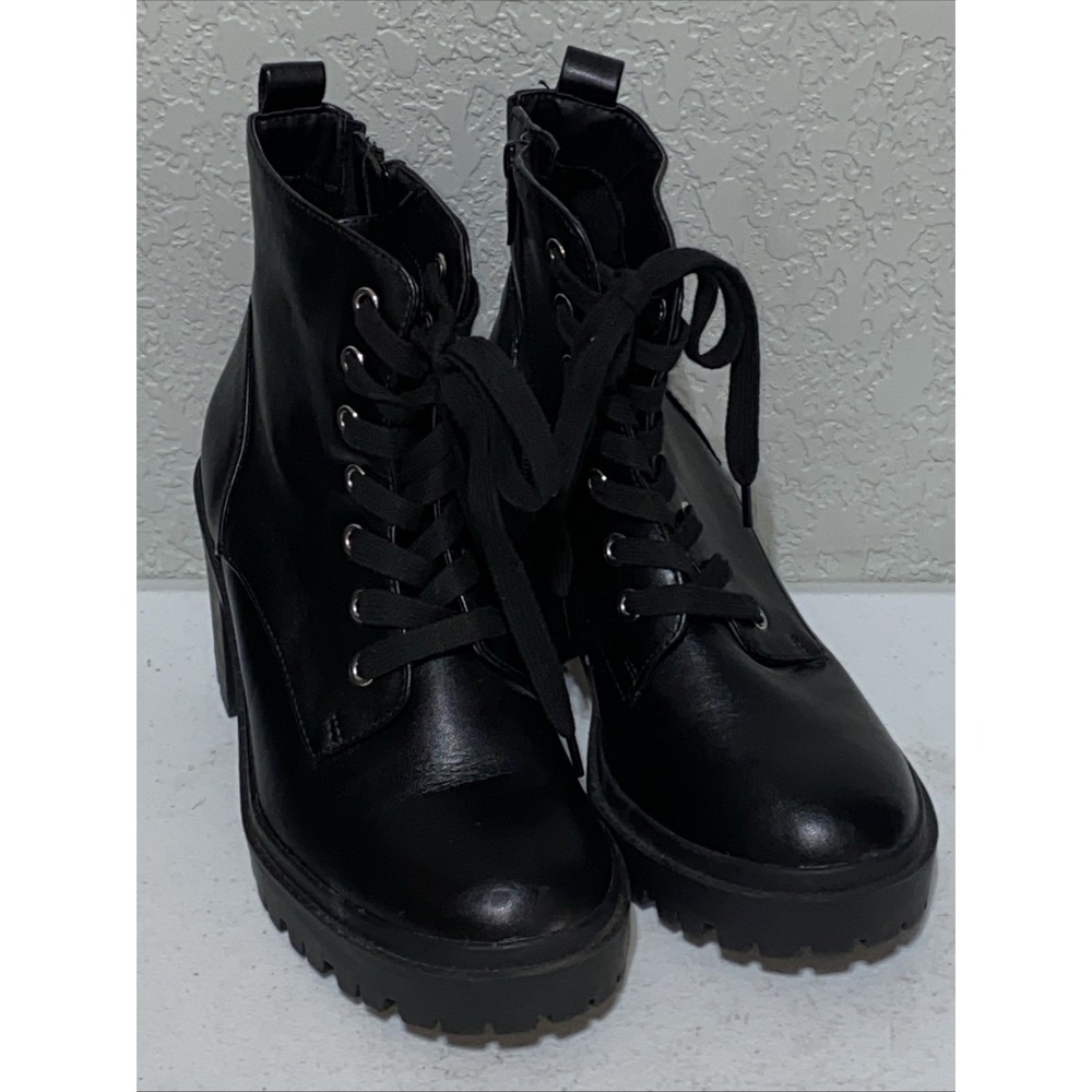 Torrid Lace Up Black Boots Chunky Heel Faux Leather Hiker Combat Womens Size 8 W